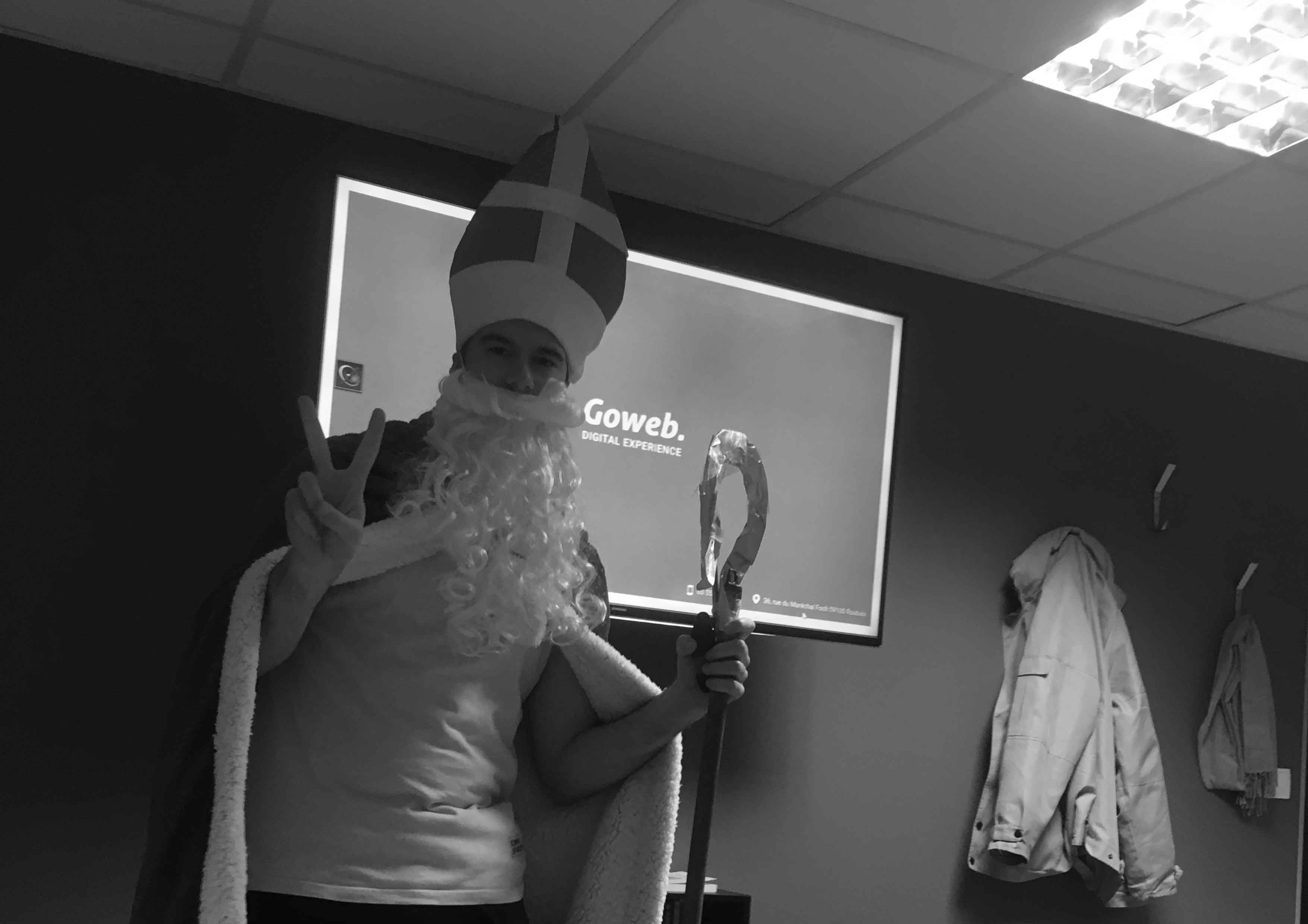 Les fêtes de fin d’année : La meilleure occasion pour notre GowebSanta de revêtir son plus beau costume. Une petite touche d’humour qui représente bien l’esprit de Goweb et de ses Gowebiens.